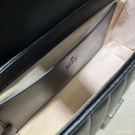 Hyper Peter GUCCI GG Marmont 22CM 0713